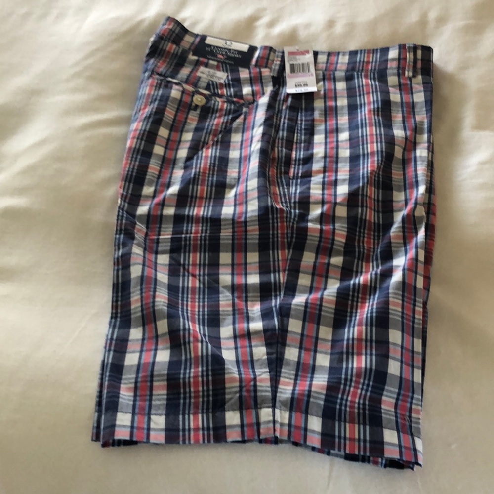 Vineyard Vine Men’s Club 11” Shorts. NWT Plaid